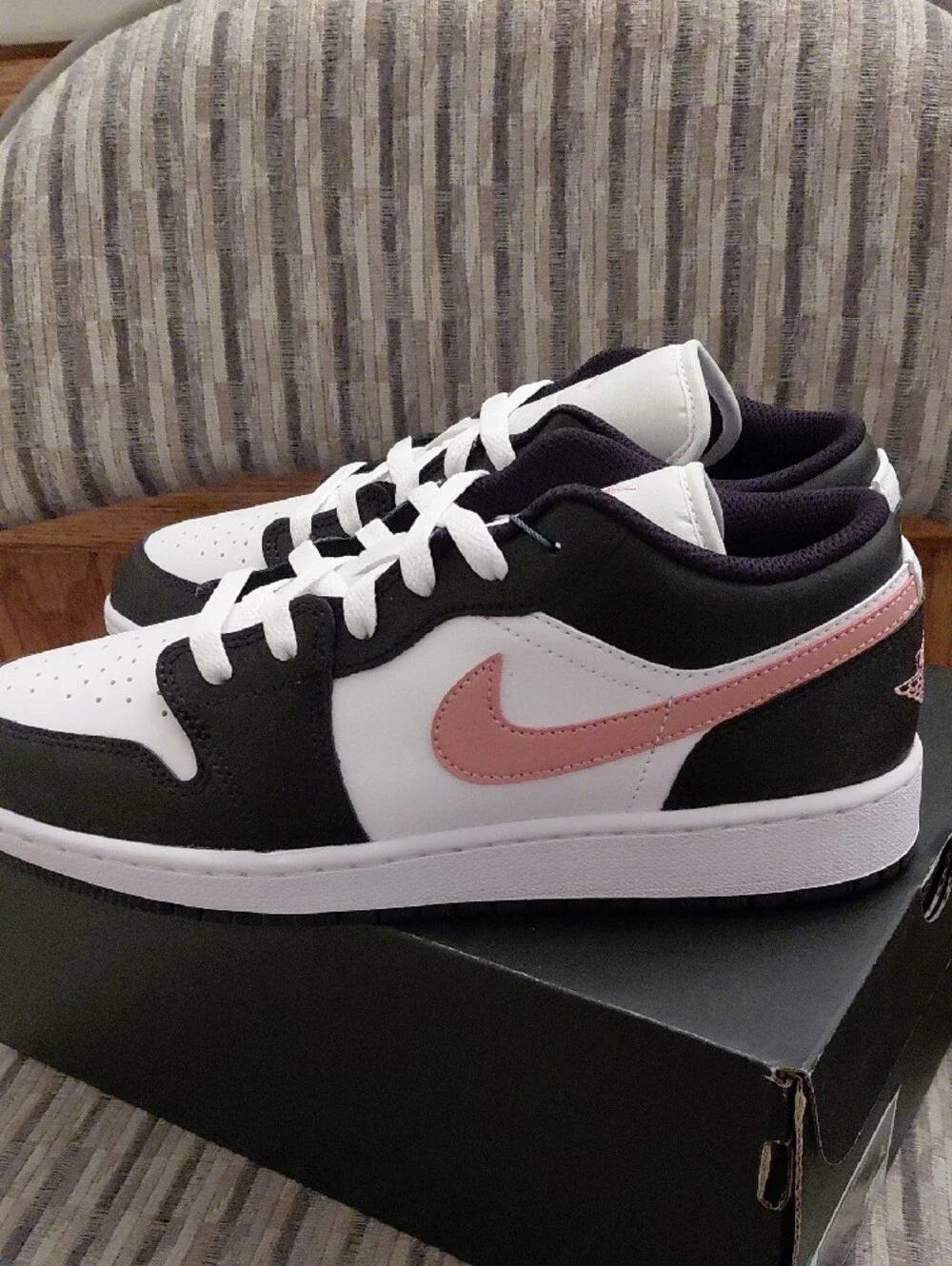 Brand New Nike  AJ1- Low Sneakers in White, Black & Pale Pink